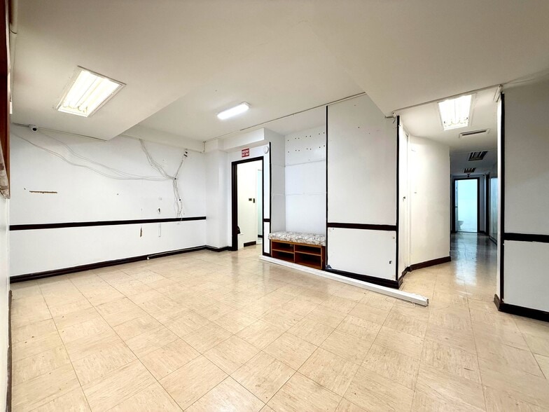 160 Parkside Ave, Brooklyn, NY for lease - Building Photo - Image 3 of 19