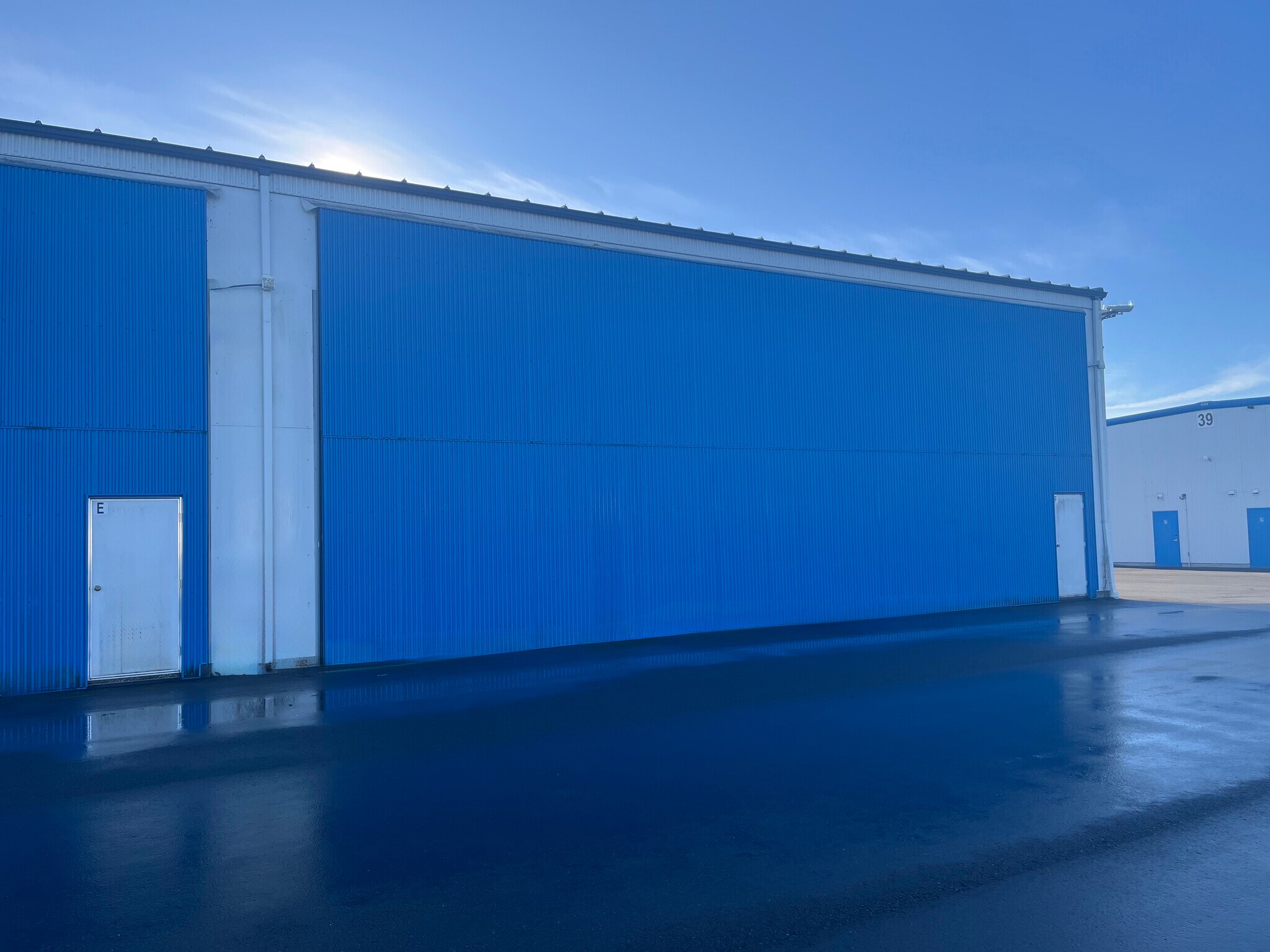 Hangar 38, Langley, BC à vendre Photo du bâtiment- Image 1 de 2