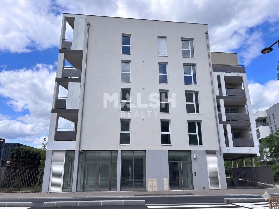 84 A Boulevard De L'Europe, OULLINS-PIERRE-BÉNITE for sale Building Photo- Image 1 of 6