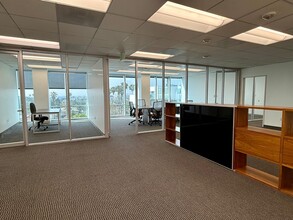 6565 W Sunset Blvd, Hollywood, CA à louer Photo intérieure- Image 2 de 25