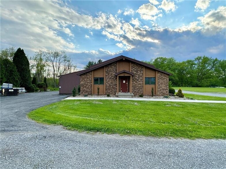 20 Henderson Ln, West Middlesex, PA for sale - Building Photo - Image 2 of 20