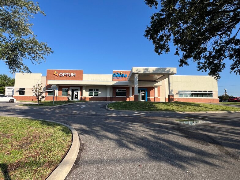 6222 Harney Rd, Tampa, FL à louer - Photo du bâtiment - Image 3 de 6