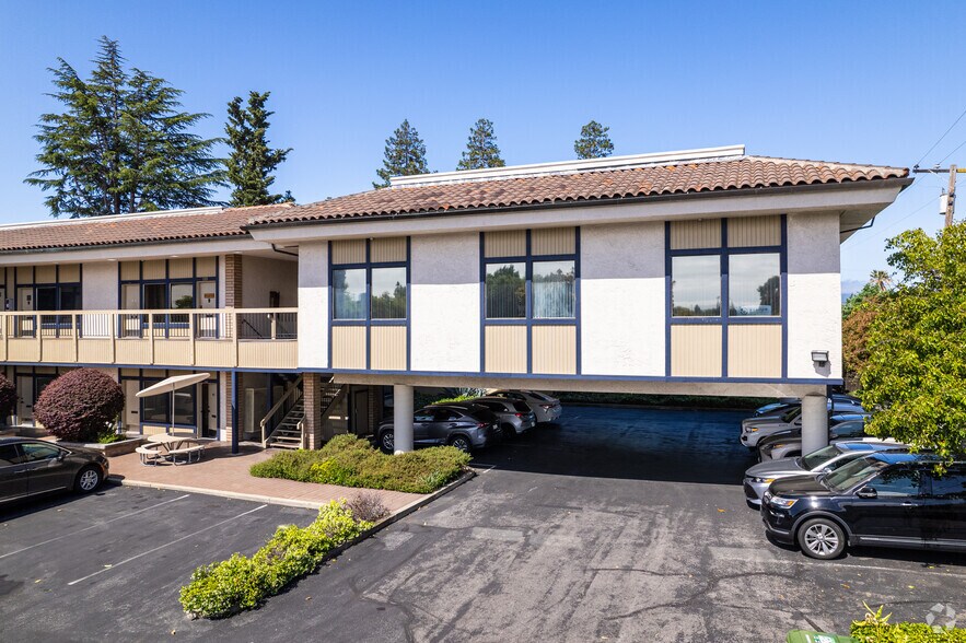 197 E Hamilton Ave, Campbell, CA à louer - Photo du bâtiment - Image 3 de 7