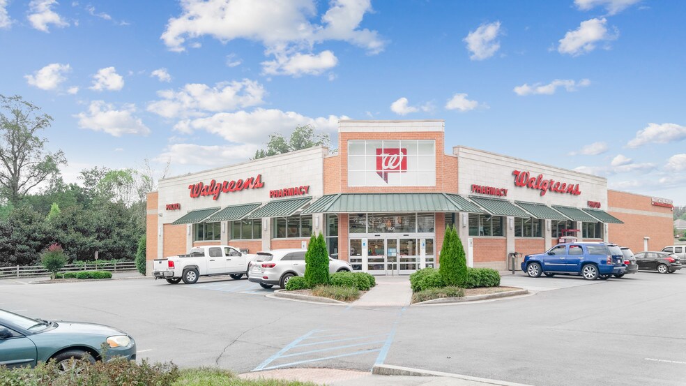 805 W Madison Ave, Athens, TN for sale - Primary Photo - Image 1 of 10