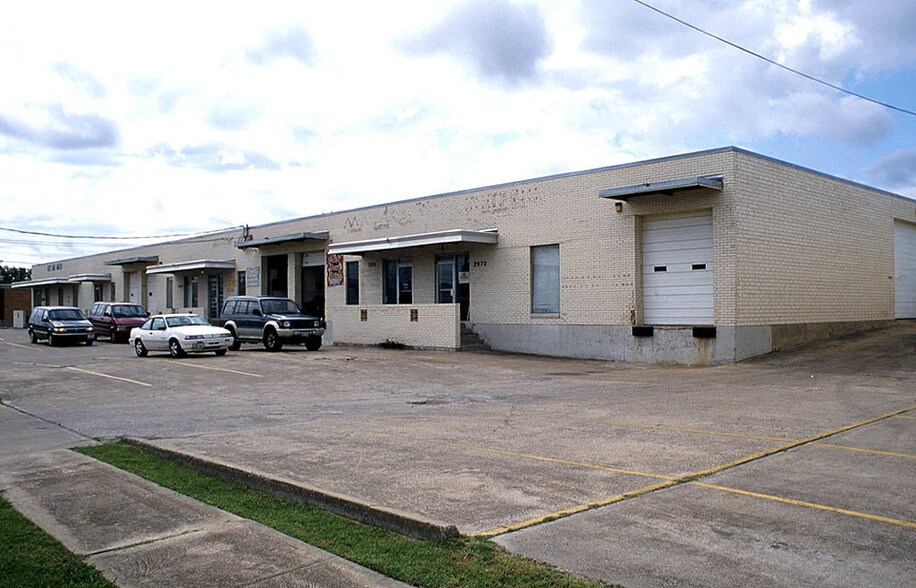 2970-2990 Congressman Ln, Dallas, TX à louer - Photo du bâtiment - Image 2 de 8