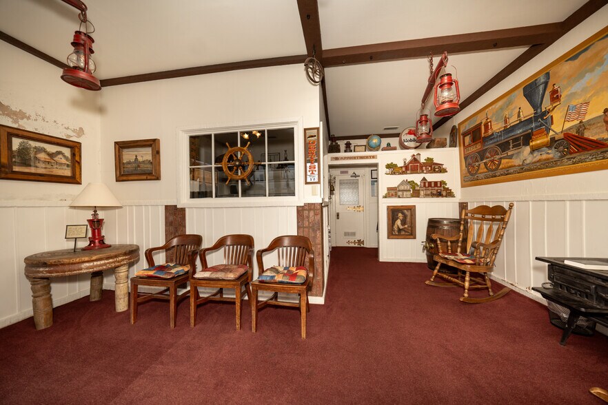 519 E Goliad Ave, Crockett, TX à vendre - Photo du bâtiment - Image 2 de 23