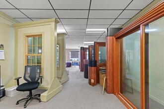 2107 Whitesburg Dr SE, Huntsville, AL à louer Photo du bâtiment- Image 2 de 7