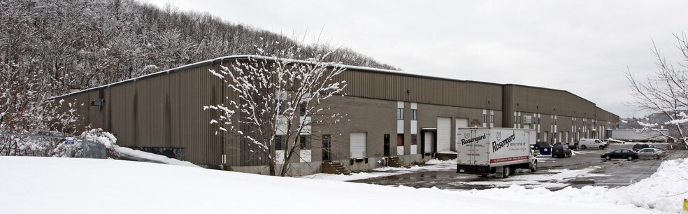 161 Ferry Rd, Haverhill, MA à louer - Photo du bâtiment - Image 2 de 8