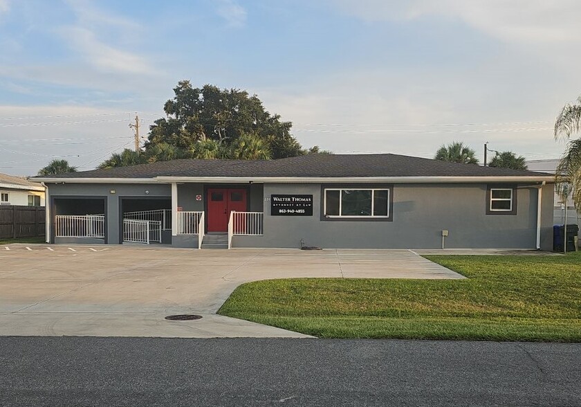 230 Doris Dr, Lakeland, FL for sale - Primary Photo - Image 1 of 18