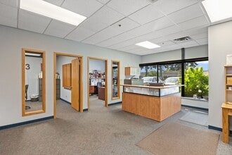425 Etna St, Saint Paul, MN for lease Interior Photo- Image 2 of 7