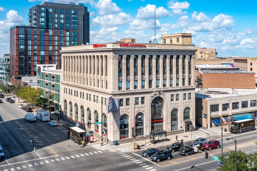 1200 N Ashland Ave, Chicago, IL à louer - Photo du bâtiment - Image 1 de 7