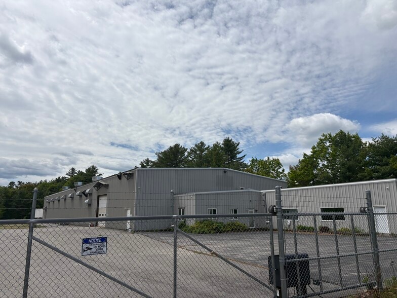 57 Conant Rd, Turner, ME for sale - Primary Photo - Image 1 of 12