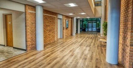 9755 Dogwood Rd, Roswell, GA for lease Interior Photo- Image 2 of 35