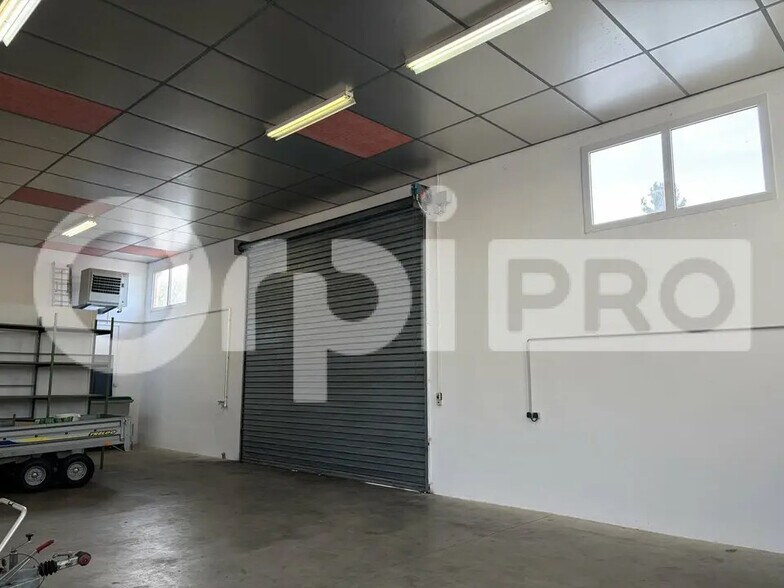 Flex in Toussieu for lease - Building Photo - Image 3 of 8