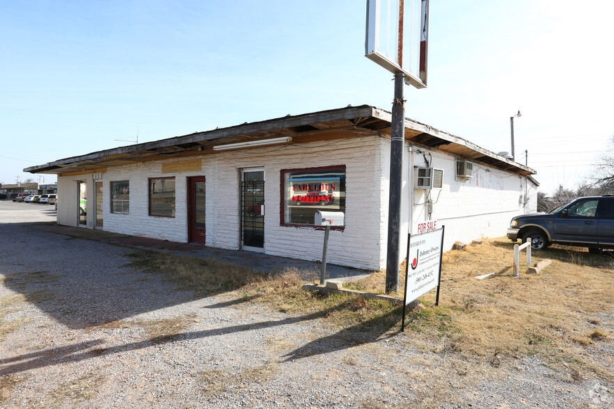 504 SW Lee Blvd, Lawton, OK for sale - Primary Photo - Image 2 of 6