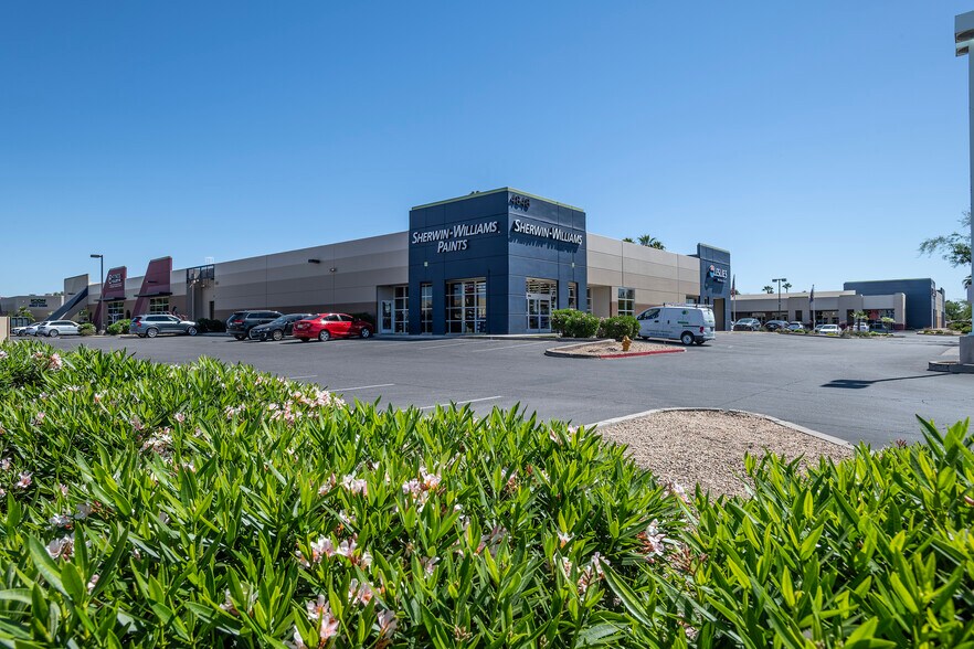 4848 E Cactus Rd, Scottsdale, AZ à louer - Photo du bâtiment - Image 1 de 6