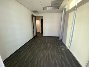 123 E Valley Blvd, San Gabriel, CA à louer Photo intérieure- Image 2 de 9