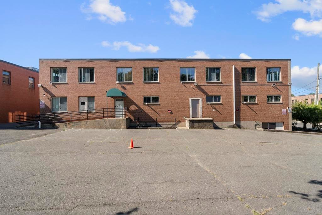 621 Farmington Ave, Hartford, CT for sale Building Photo- Image 1 of 24