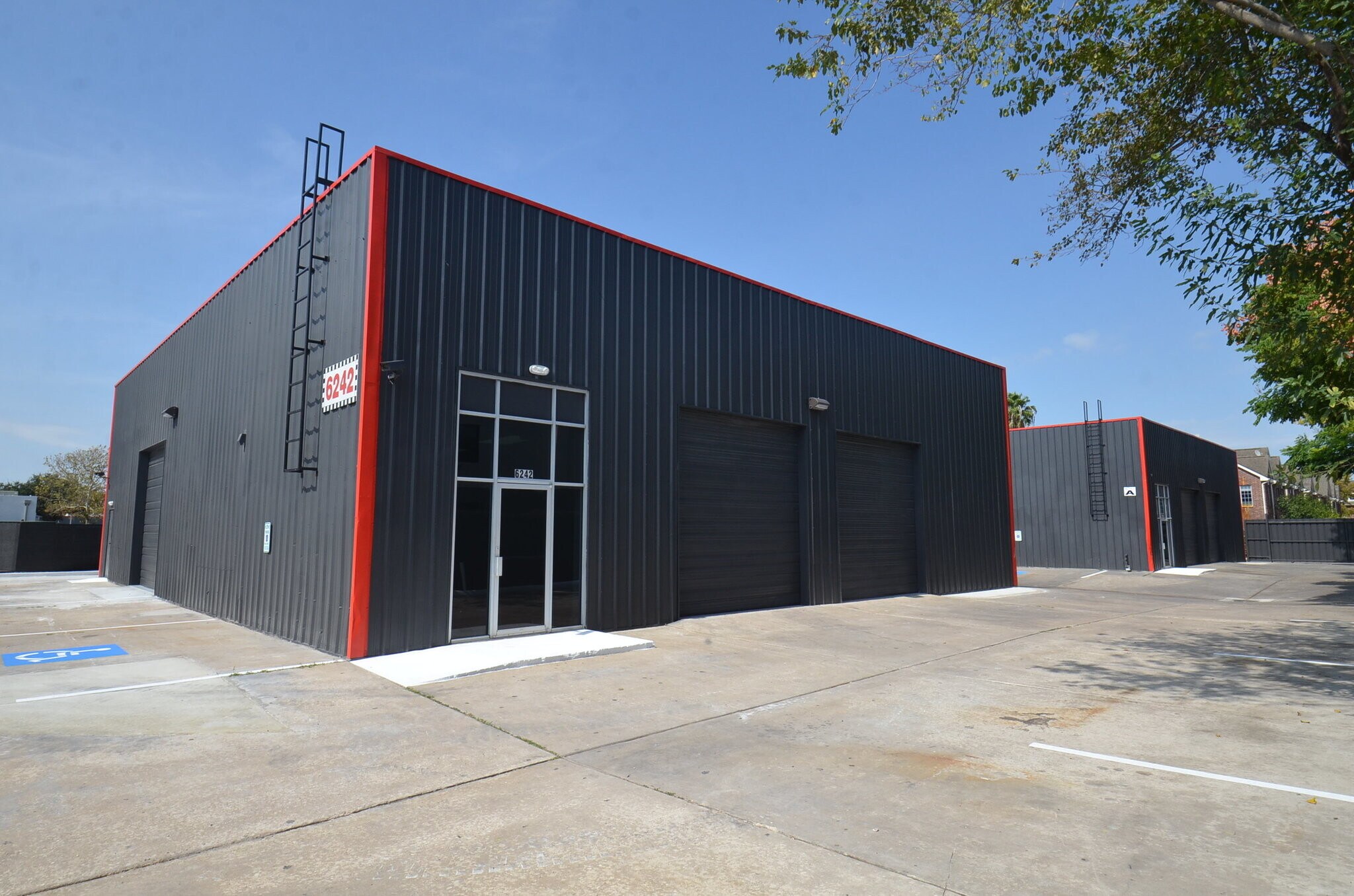 6242 Richmond Ave, Houston, TX for lease Building Photo- Image 1 of 44