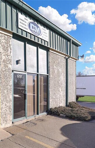 Plus de détails pour 1717-5765 NE 58th Ave, Des Moines, IA - Industriel à louer