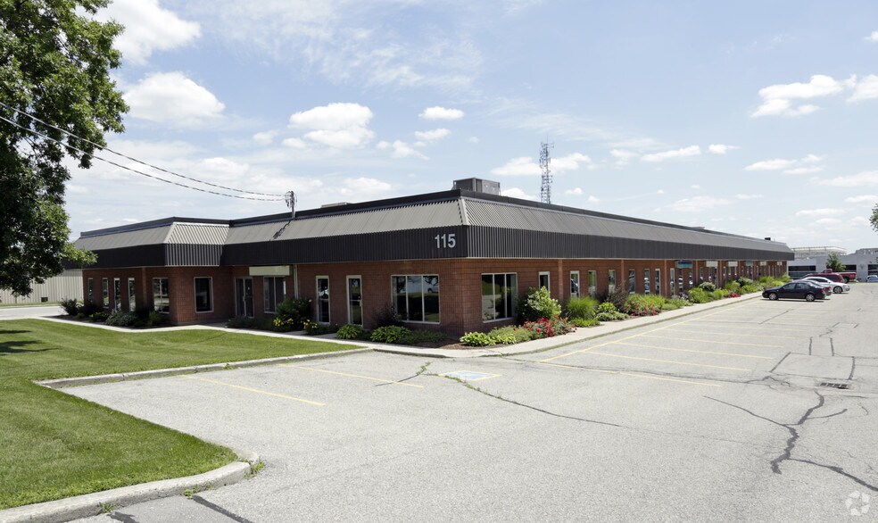 115 Randall Dr, Waterloo, ON à vendre - Photo principale - Image 1 de 1