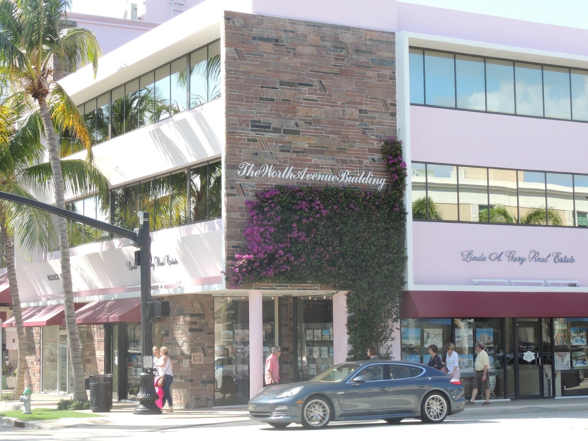 201-211 Worth Ave, Palm Beach, FL à louer Photo principale- Image 1 de 8