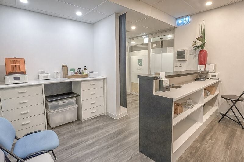 Suites 108 & 109 portfolio of 2 properties for sale on LoopNet.ca - Interior Photo - Image 2 of 8