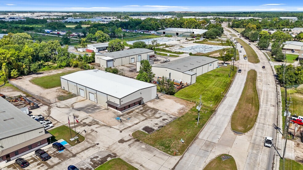 16431 Aldine Westfield Rd, Houston, TX à louer - Photo du bâtiment - Image 2 de 25
