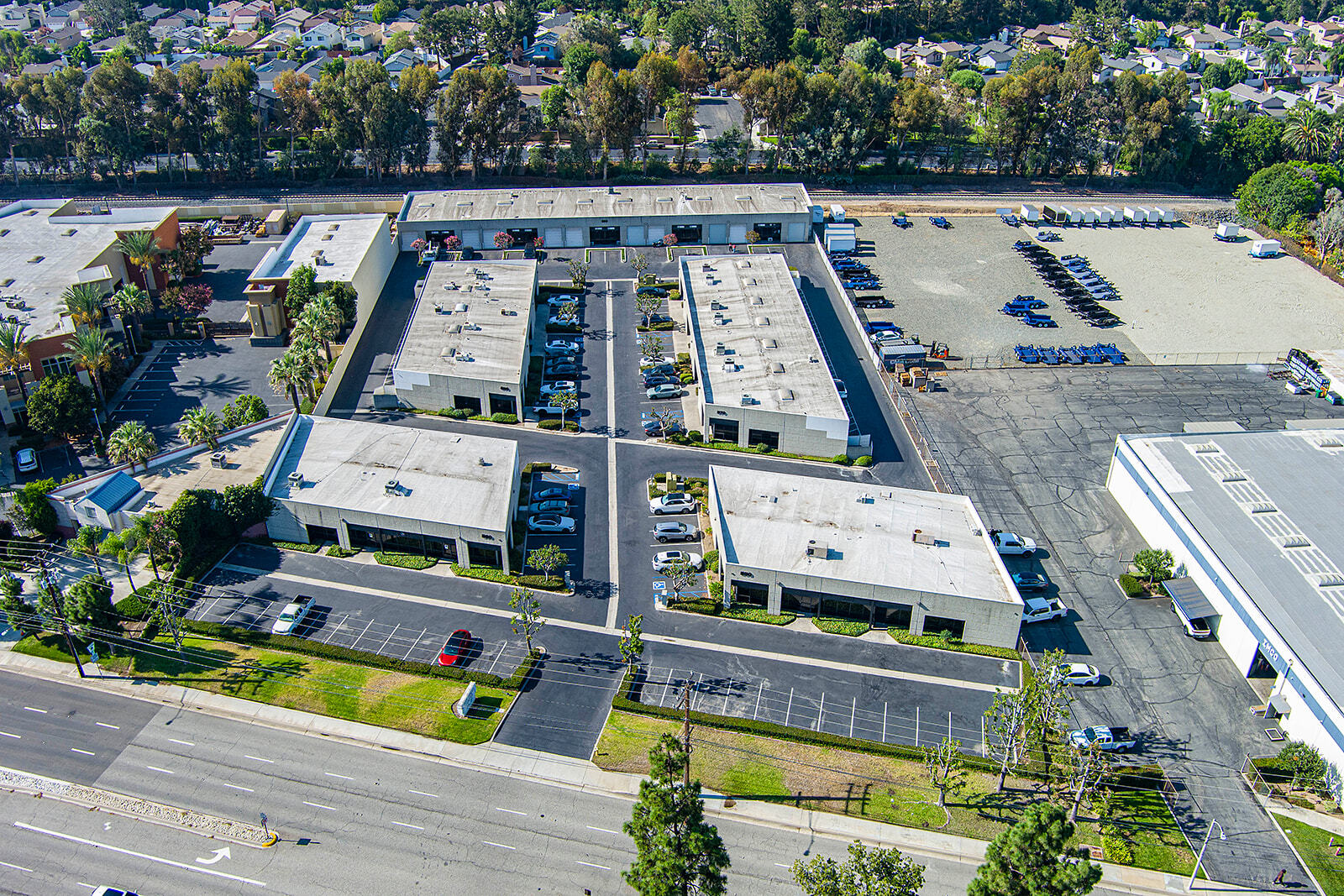 550-590 E Arrow Hwy, San Dimas, CA for lease Interior Photo- Image 1 of 4