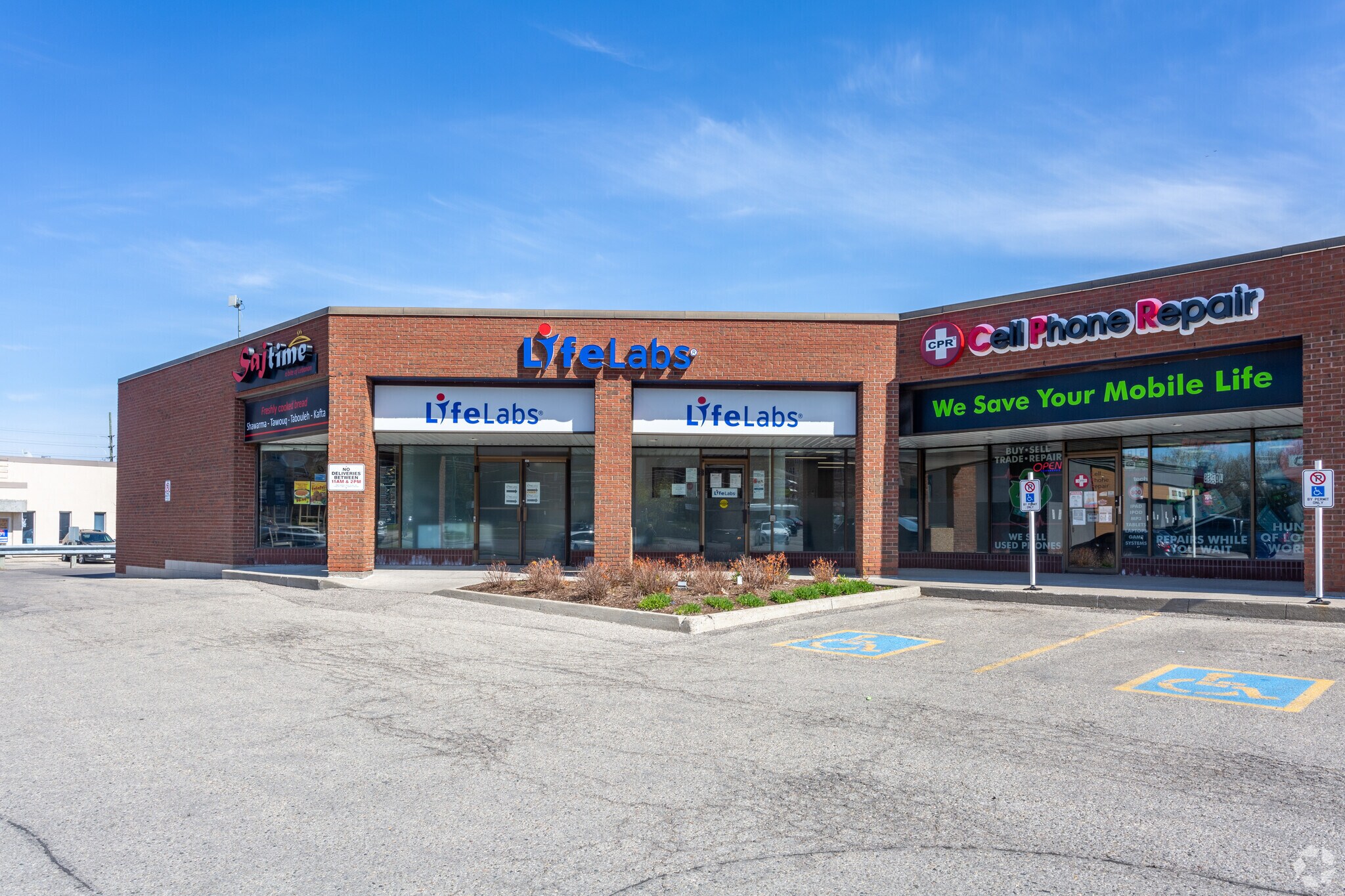 65 University Ave E, Waterloo, ON à vendre Photo principale- Image 1 de 1