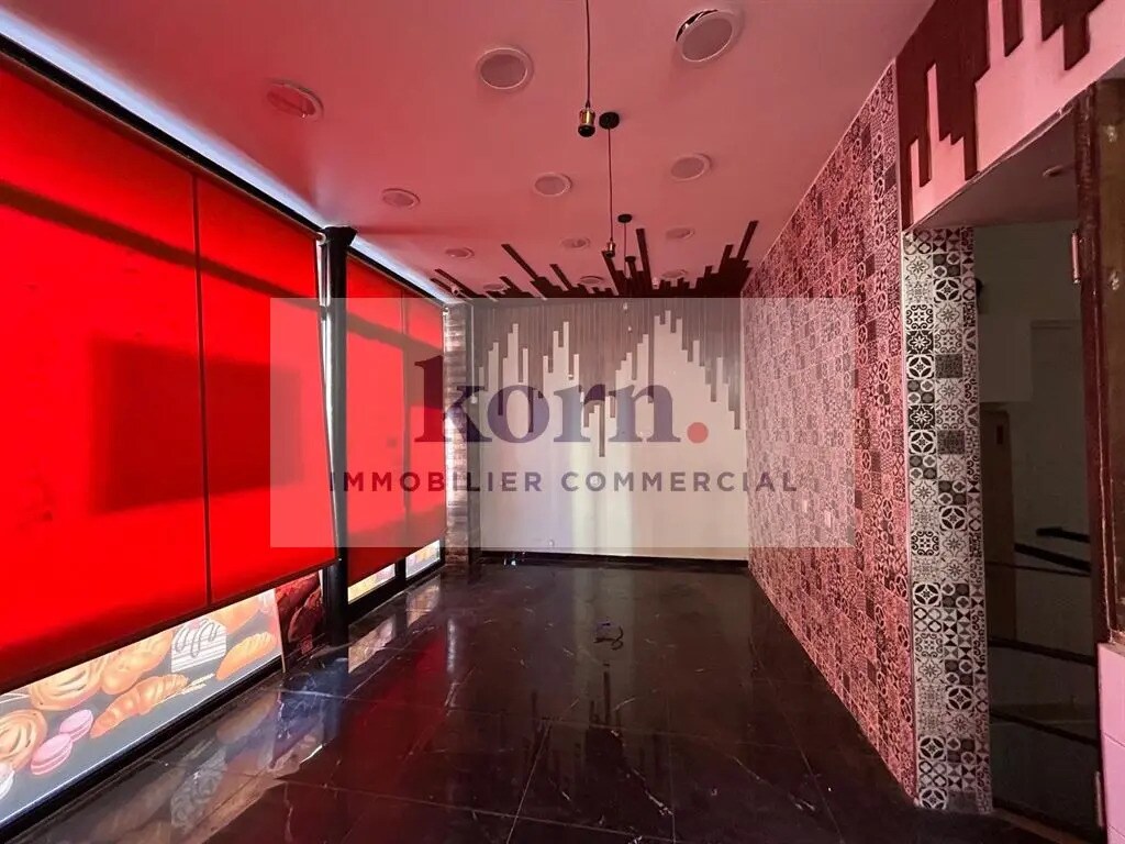 Retail in Bois-Colombes for lease Interior Photo- Image 1 of 7