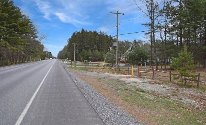 L46A Reynolds Rd, Fort Edward, NY for sale - Primary Photo - Image 1 of 1