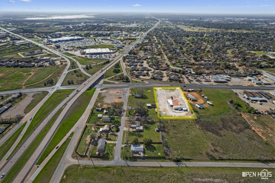 5029 Old Jacksboro Hwy, Wichita Falls, TX à vendre - Photo du bâtiment - Image 1 de 12
