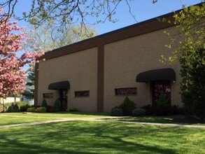 371 Little Falls Rd, Cedar Grove, NJ for lease Building Photo- Image 1 of 1