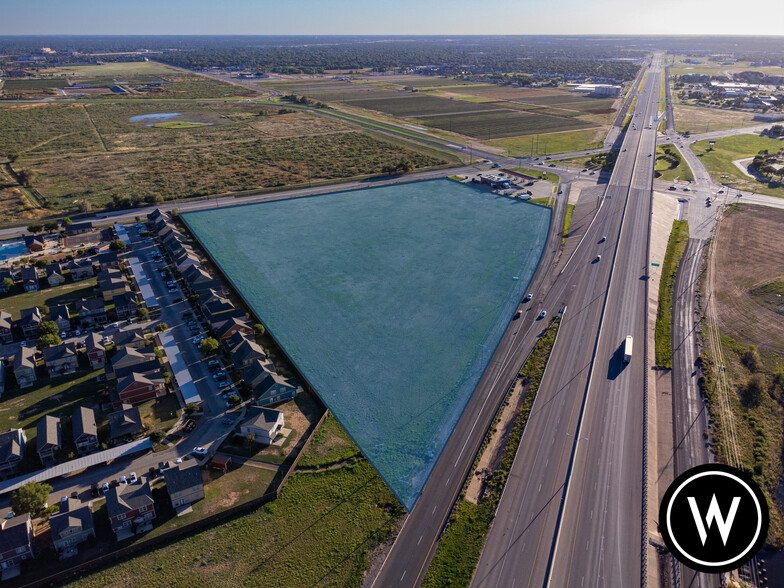 Corner of N 289 Loop, Lubbock, TX à vendre - Photo principale - Image 1 de 14