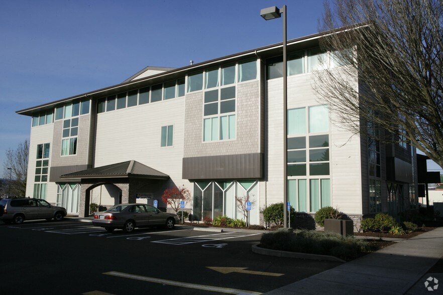 925-935 Commercial St SE, Salem, OR à louer - Photo du bâtiment - Image 3 de 18