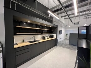 Rhymney River Bridge Rd, Cardiff for lease Interior Photo- Image 2 of 5