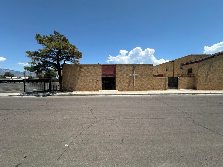 124 Texas St NE, Albuquerque, NM for sale - Building Photo - Image 2 of 7