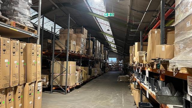 Masons Road Industrial Units portfolio of 2 properties for sale on LoopNet.ca - Building Photo - Image 3 of 7