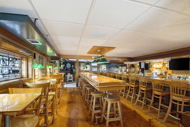 More details for 113 Summer St, Lunenburg, MA - Retail for Sale
