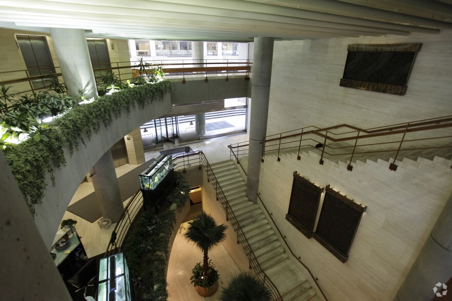 1628 John F Kennedy Blvd, Philadelphia, PA for lease - Lobby - Image 2 of 10