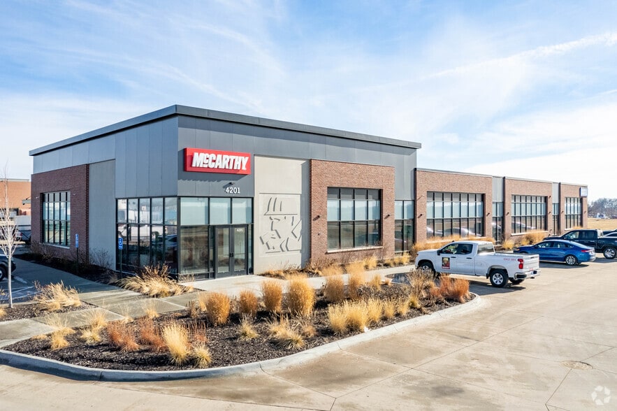 4201 S 130th St, Omaha, NE à vendre - Photo principale - Image 2 de 8