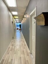 210 W Greens Rd, Houston, TX for lease Interior Photo- Image 2 of 4