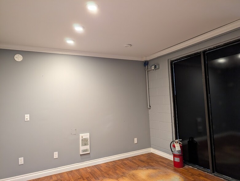 235 MacKay Cres, Wood Buffalo, AB for lease - Building Photo - Image 3 of 12