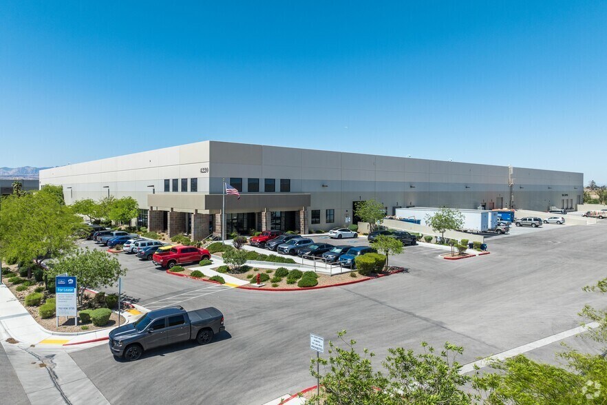 4220 W Windmill Ln, Las Vegas, NV for lease - Building Photo - Image 2 of 5