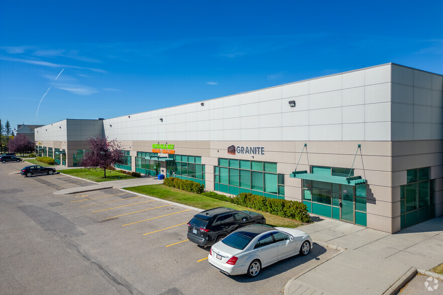 2730 39th Ave NE, Calgary, AB for lease - Primary Photo - Image 1 of 5