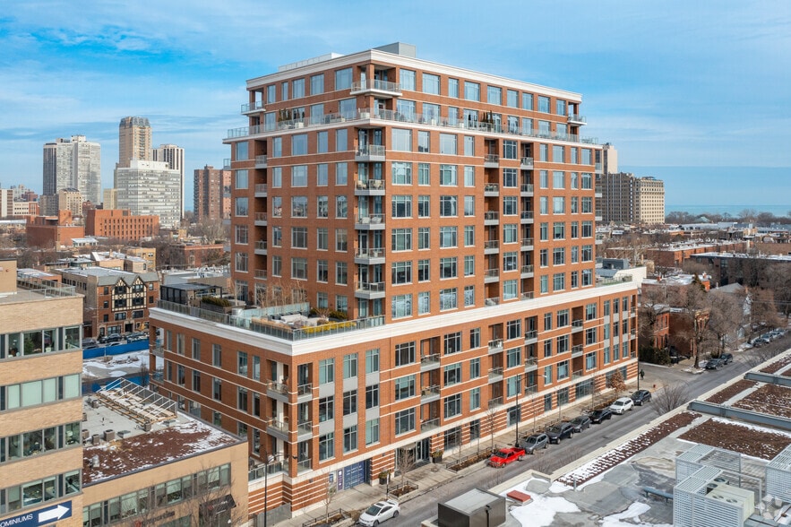 550 W Webster Ave, Chicago, IL à louer - Photo du bâtiment - Image 1 de 6