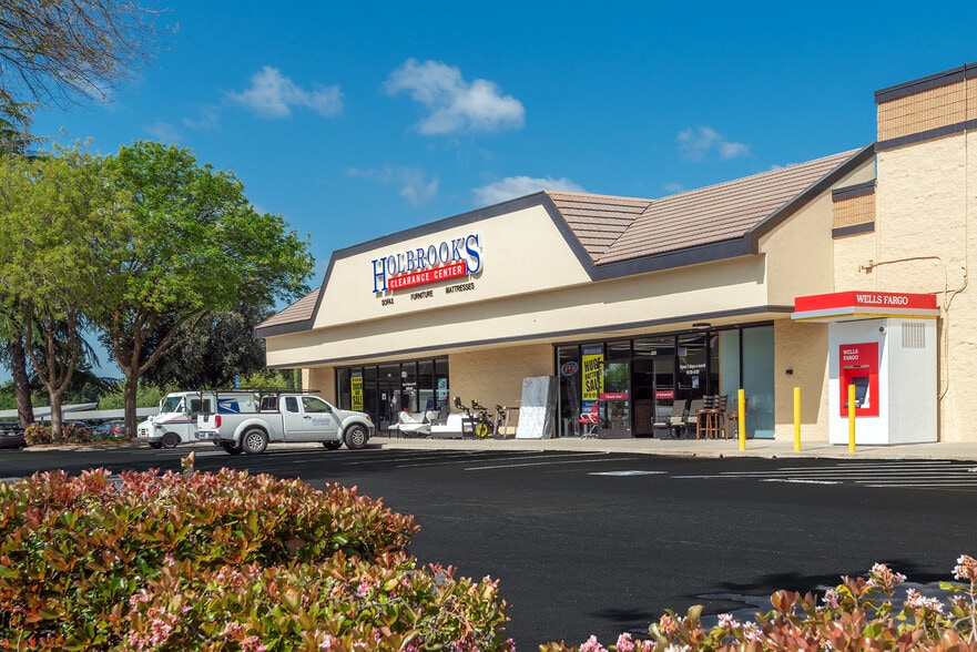 146 W East Ave, Chico, CA for lease - Building Photo - Image 3 of 29