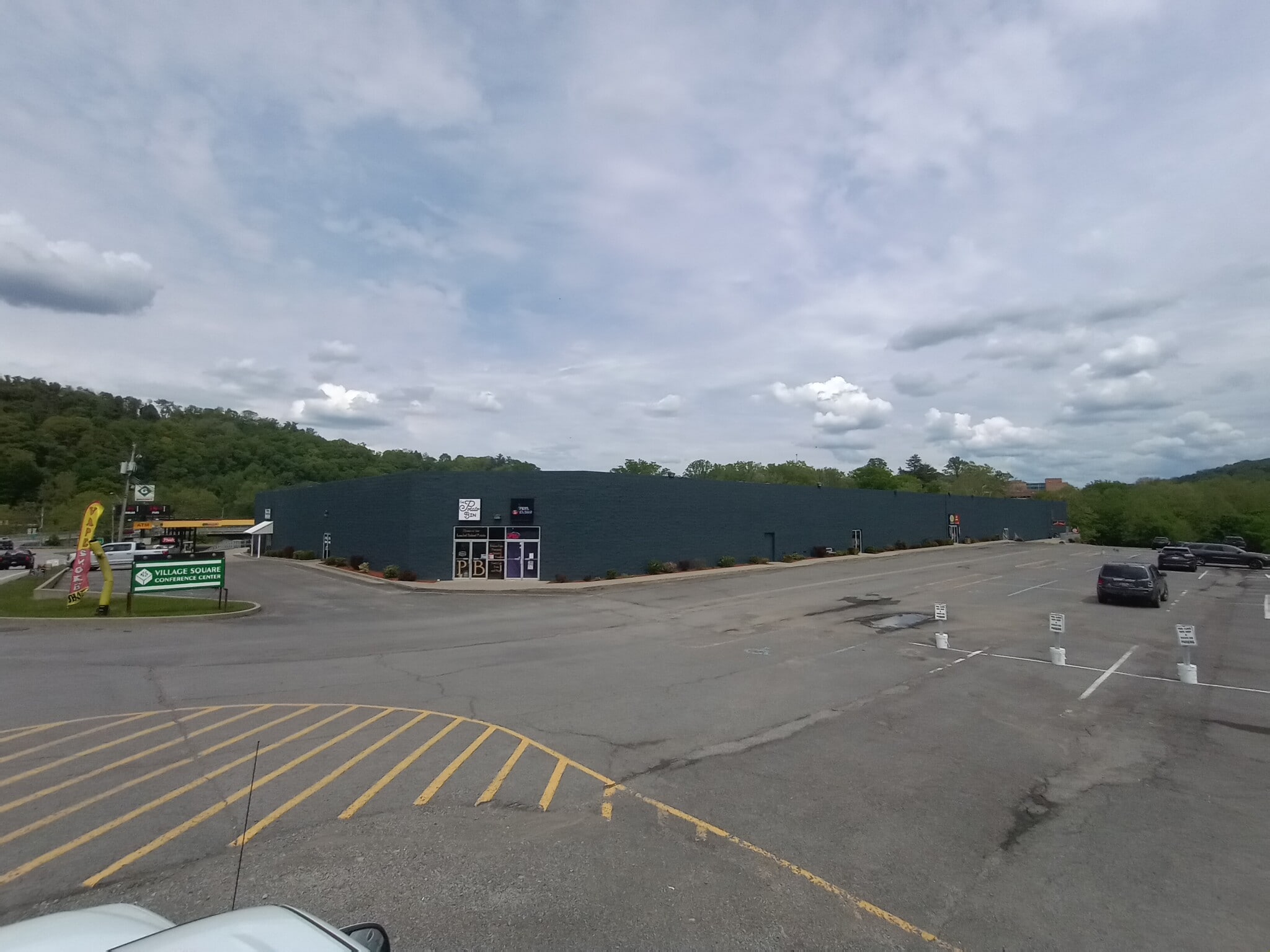 1489 Milford St S, Clarksburg, WV for lease Building Photo- Image 1 of 54