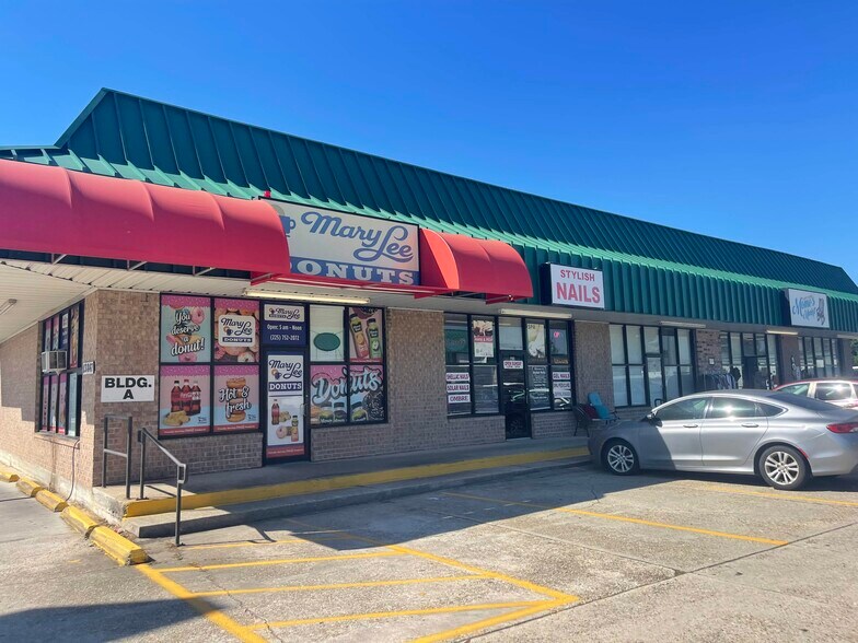 13847 Coursey Blvd, Baton Rouge, LA à louer - Photo du bâtiment - Image 3 de 25